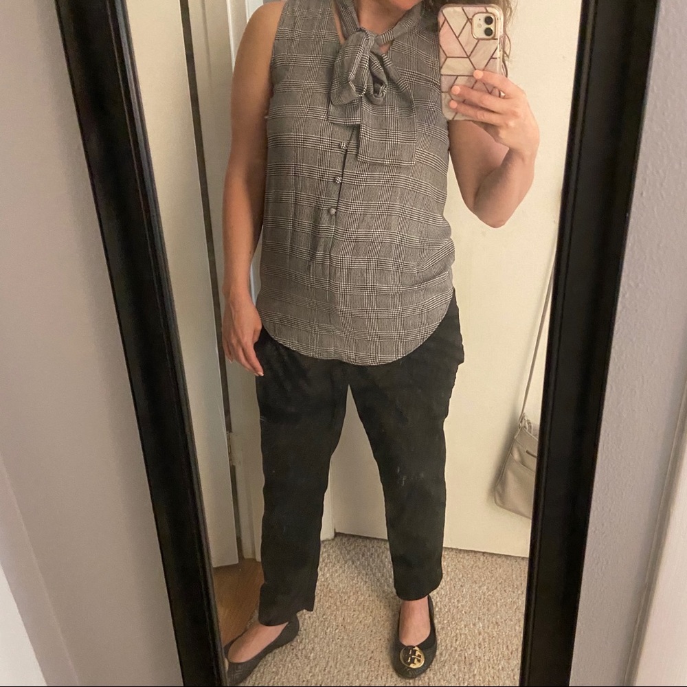 🤍🖤NWT Ann Taylor check blouse🖤🤍